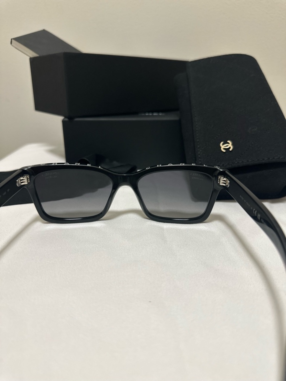 CHANEL Black Sunglasses with Dark Gradient Lenses and Quilted Case style 5417 - Picture 6 of 11